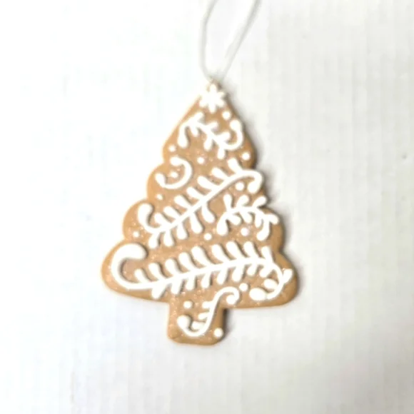 Auld Home Designs, gingerbread style, Set of 8, large Christmas ornaments. - Picture 2 of 11